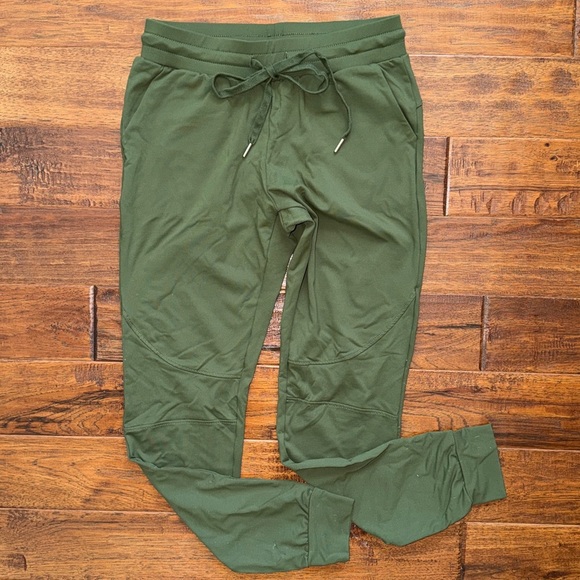 BuffBunny Jasmine Jogger Legging in Olive Green, Size S - Picture 1 of 7